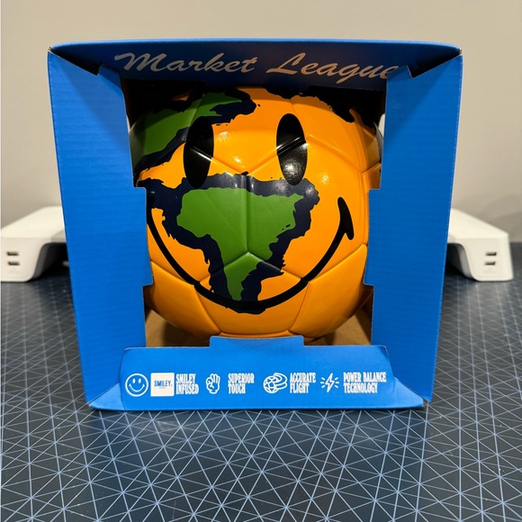 Market x Smiley Kingston Soccer Ball - Picture 1 of 4